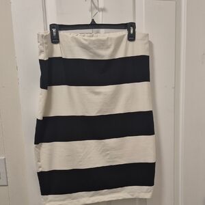 Jennifer Lopez Black and White Pencil Skirt SIZE XL